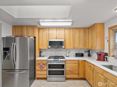 27420 Church Creek Loop NW Stanwood WA 98292