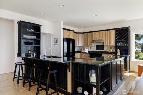 2029 West Beach Road Oak Harbor WA 98277