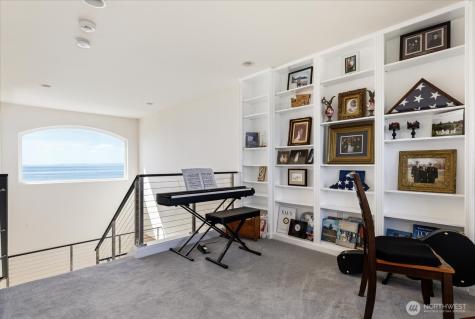 2029 West Beach Road Oak Harbor WA 98277