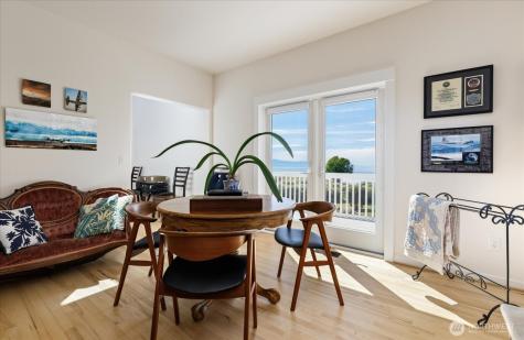 2029 West Beach Road Oak Harbor WA 98277