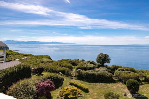 2029 West Beach Road Oak Harbor WA 98277