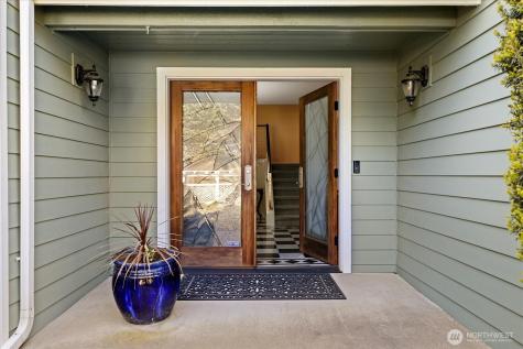 2029 West Beach Road Oak Harbor WA 98277