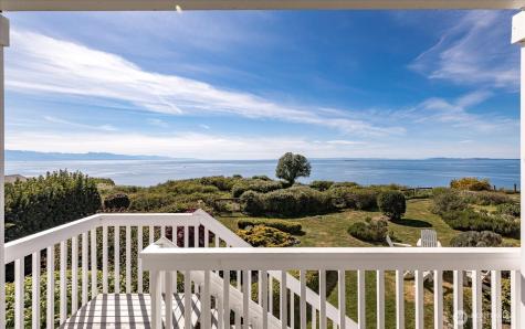 2029 West Beach Road Oak Harbor WA 98277