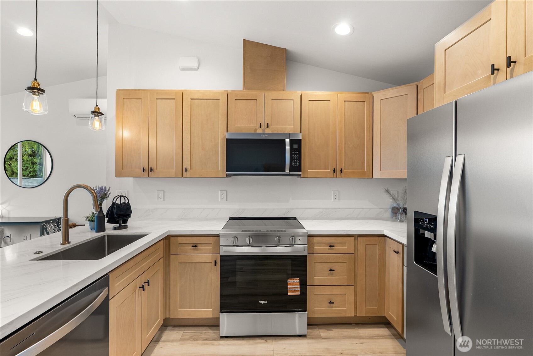 2417 Harrison Avenue Everett WA 98201