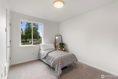 2417 Harrison Avenue Everett WA 98201