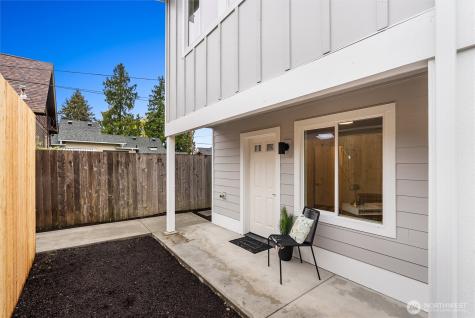 2417 Harrison Avenue Everett WA 98201