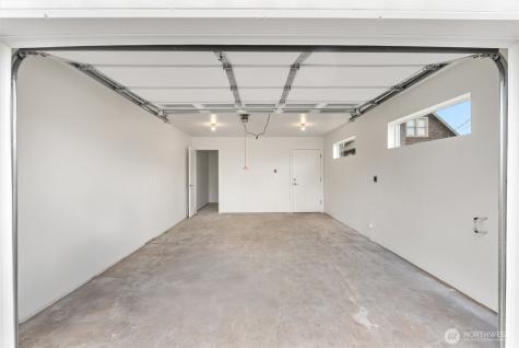 2417 Harrison Avenue Everett WA 98201