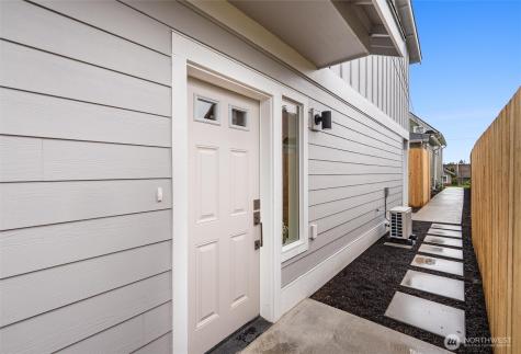 2417 Harrison Avenue Everett WA 98201
