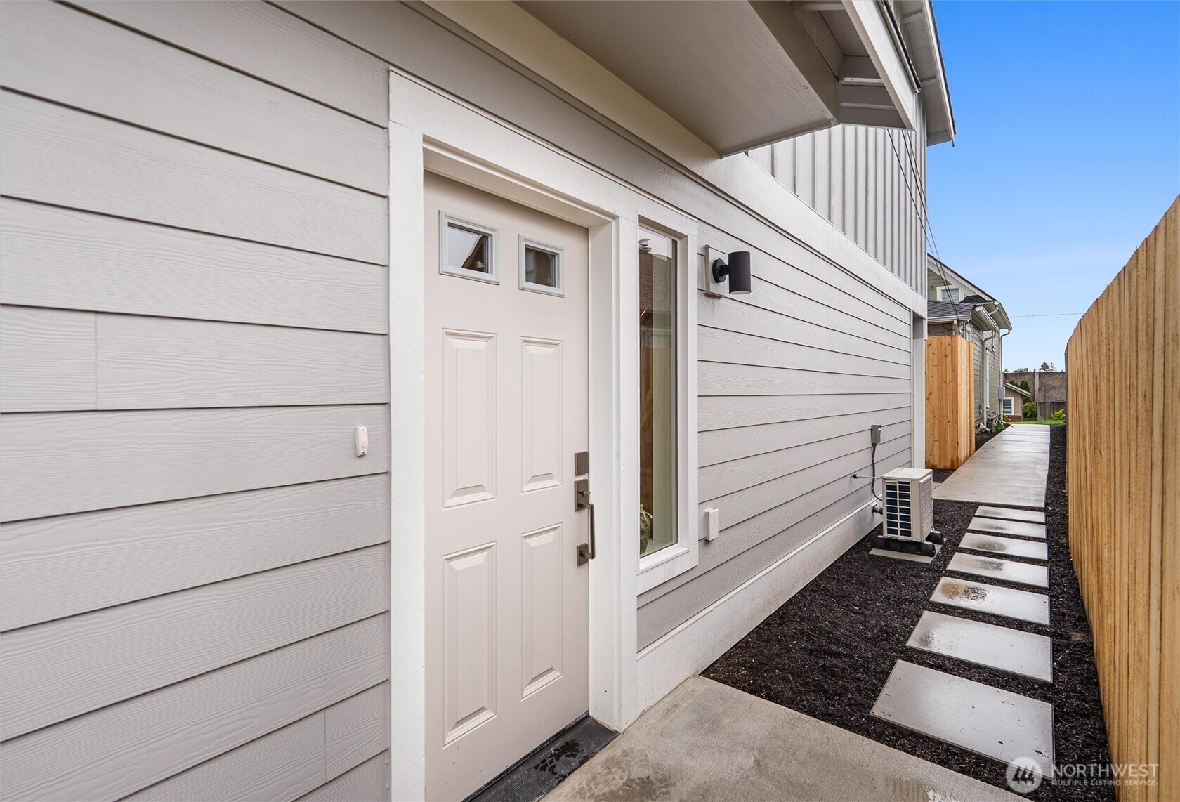 2417 Harrison Avenue Everett WA 98201