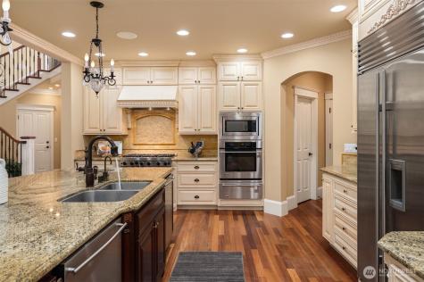 20424 NE 64th Place Redmond WA 98053