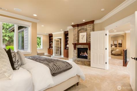 20424 NE 64th Place Redmond WA 98053