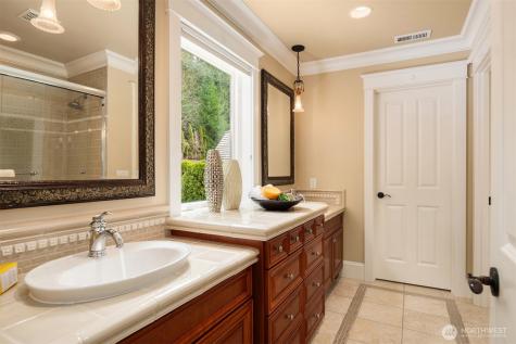 20424 NE 64th Place Redmond WA 98053
