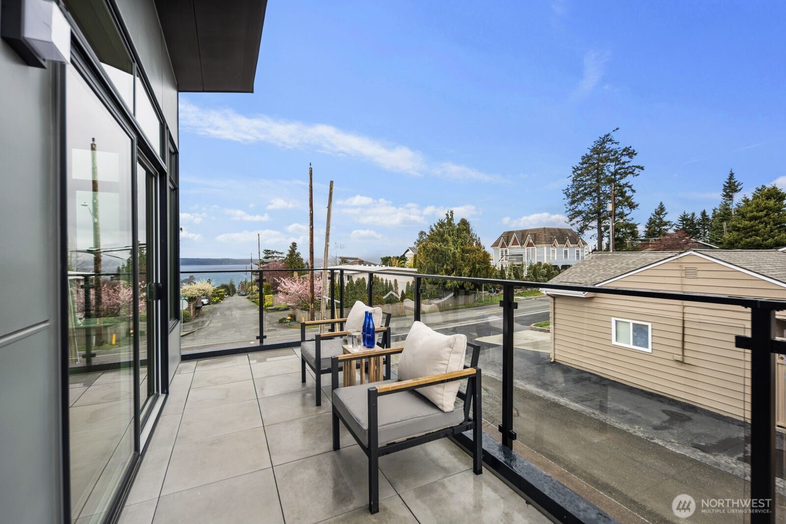 19742 20th Avenue NW Shoreline WA 98177