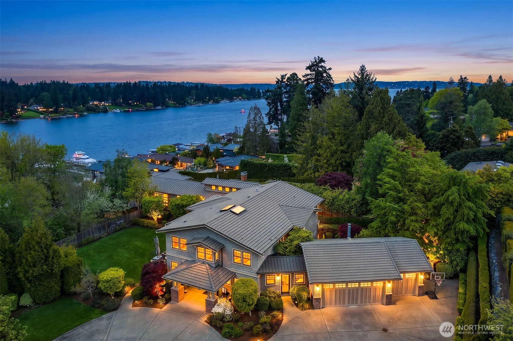 8910 NE 33rd Street Yarrow Point WA 98004