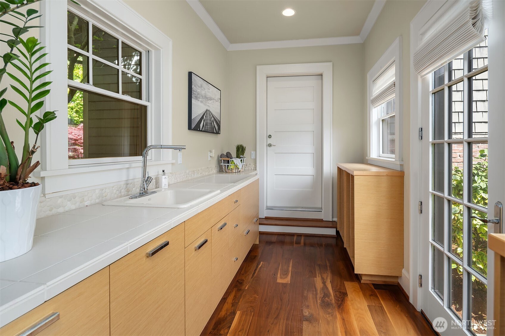 8910 NE 33rd Street Yarrow Point WA 98004