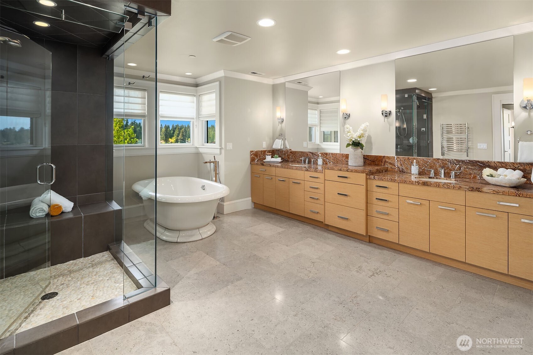 8910 NE 33rd Street Yarrow Point WA 98004
