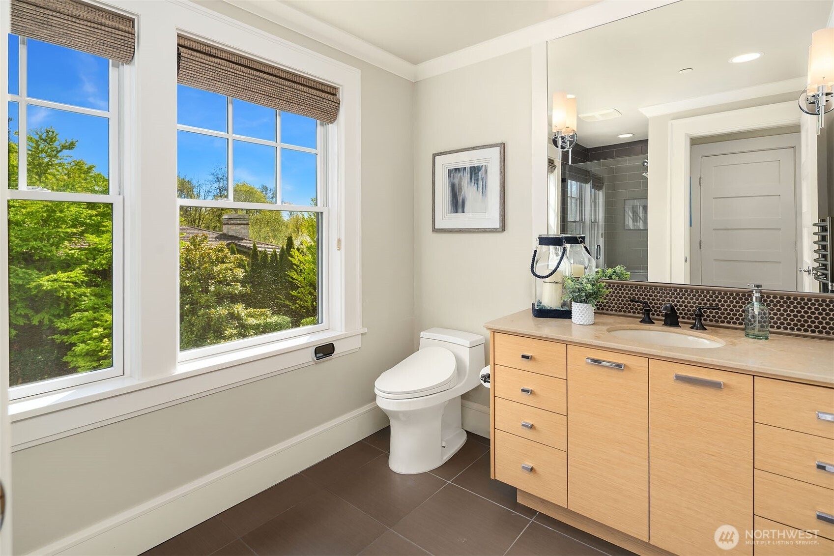 8910 NE 33rd Street Yarrow Point WA 98004