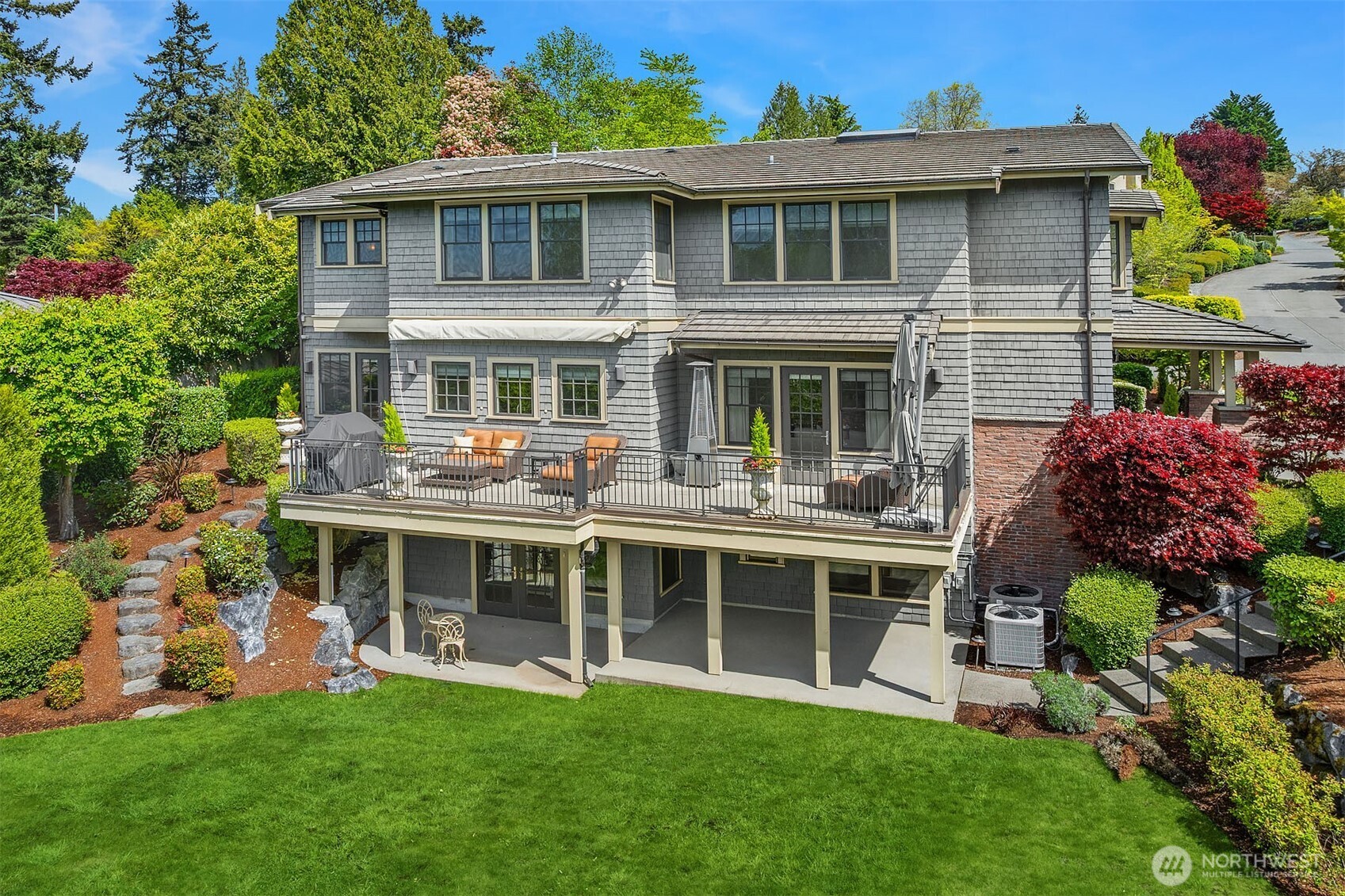 8910 NE 33rd Street Yarrow Point WA 98004
