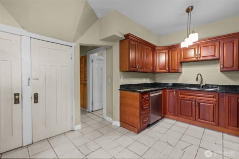 2010 NE 54th Street Seattle WA 98105