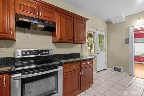 2010 NE 54th Street Seattle WA 98105