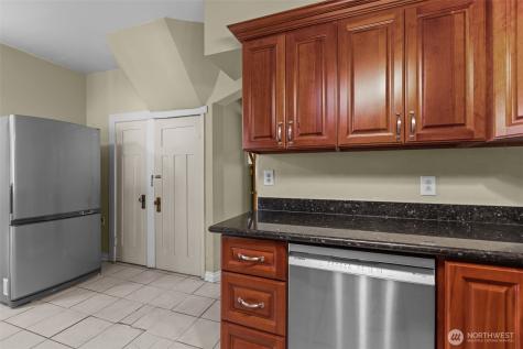 2010 NE 54th Street Seattle WA 98105