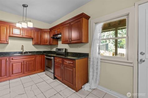 2010 NE 54th Street Seattle WA 98105