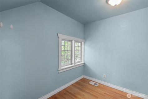 2010 NE 54th Street Seattle WA 98105