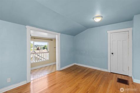 2010 NE 54th Street Seattle WA 98105