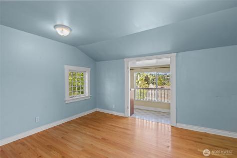 2010 NE 54th Street Seattle WA 98105