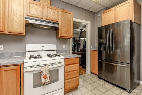 318 D Street Se Auburn WA 98002