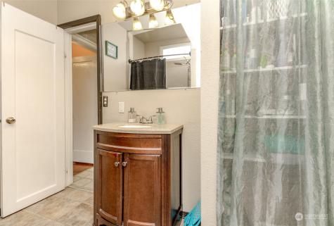 318 D Street Se Auburn WA 98002