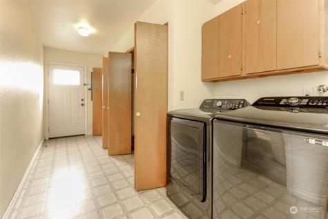 318 D Street Se Auburn WA 98002