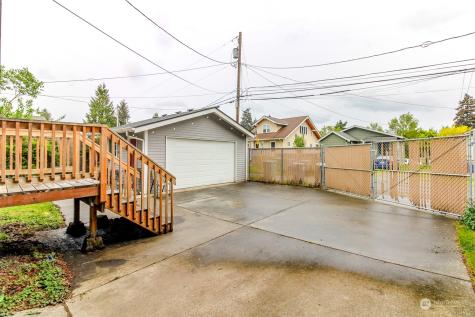 318 D Street Se Auburn WA 98002