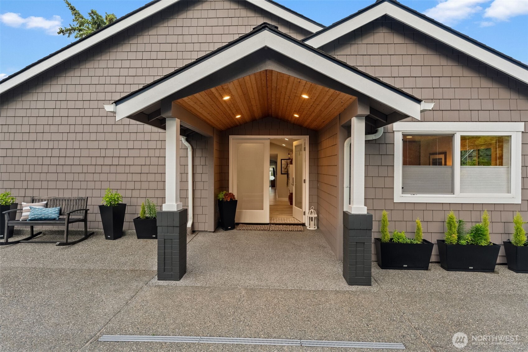 4221 Forest Beach Drive NW Gig Harbor WA 98335