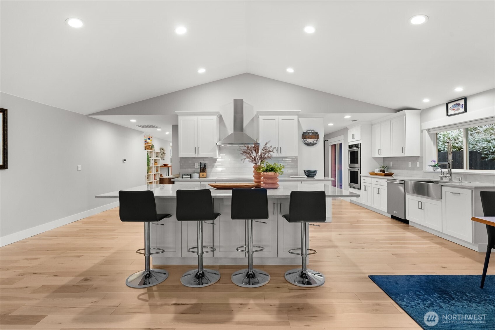 4221 Forest Beach Drive NW Gig Harbor WA 98335