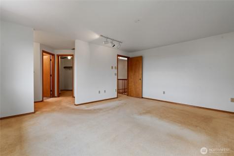 4701 Osprey Drive NE Tacoma WA 98422