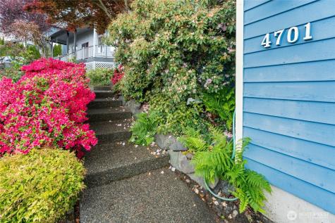 4701 Osprey Drive NE Tacoma WA 98422