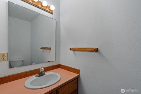 4701 Osprey Drive NE Tacoma WA 98422