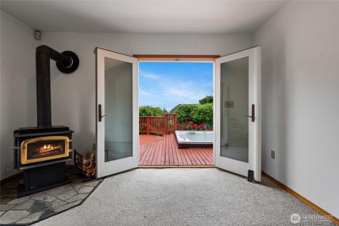 4701 Osprey Drive NE Tacoma WA 98422