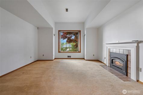 4701 Osprey Drive NE Tacoma WA 98422