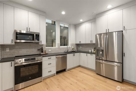 1108 34th Avenue Seattle WA 98122