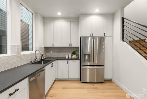 1108 34th Avenue Seattle WA 98122
