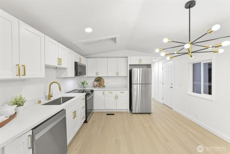 32 E Mountain View Road Camano Island WA 98282