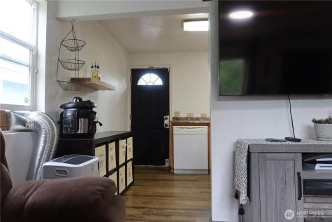 1405 Flower Avenue Port Orchard WA 98366