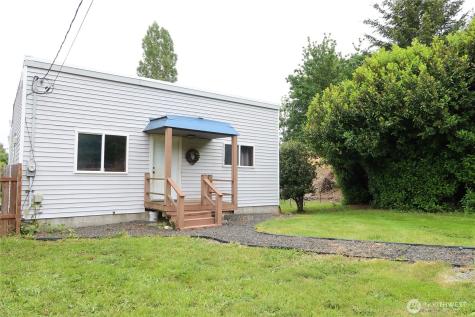 1405 Flower Avenue Port Orchard WA 98366