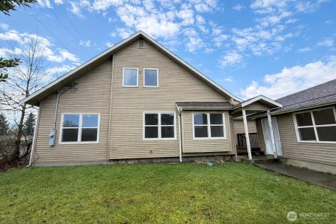 127 10th Street Sultan WA 98294