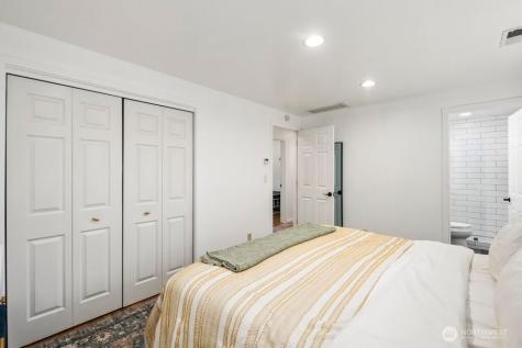 8711 NE 140th Street Kirkland WA 98034