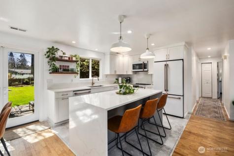 8711 NE 140th Street Kirkland WA 98034