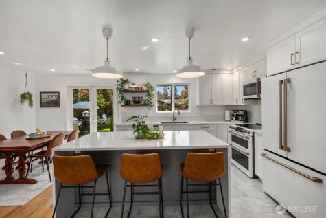 8711 NE 140th Street Kirkland WA 98034