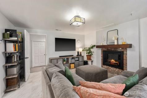 8711 NE 140th Street Kirkland WA 98034